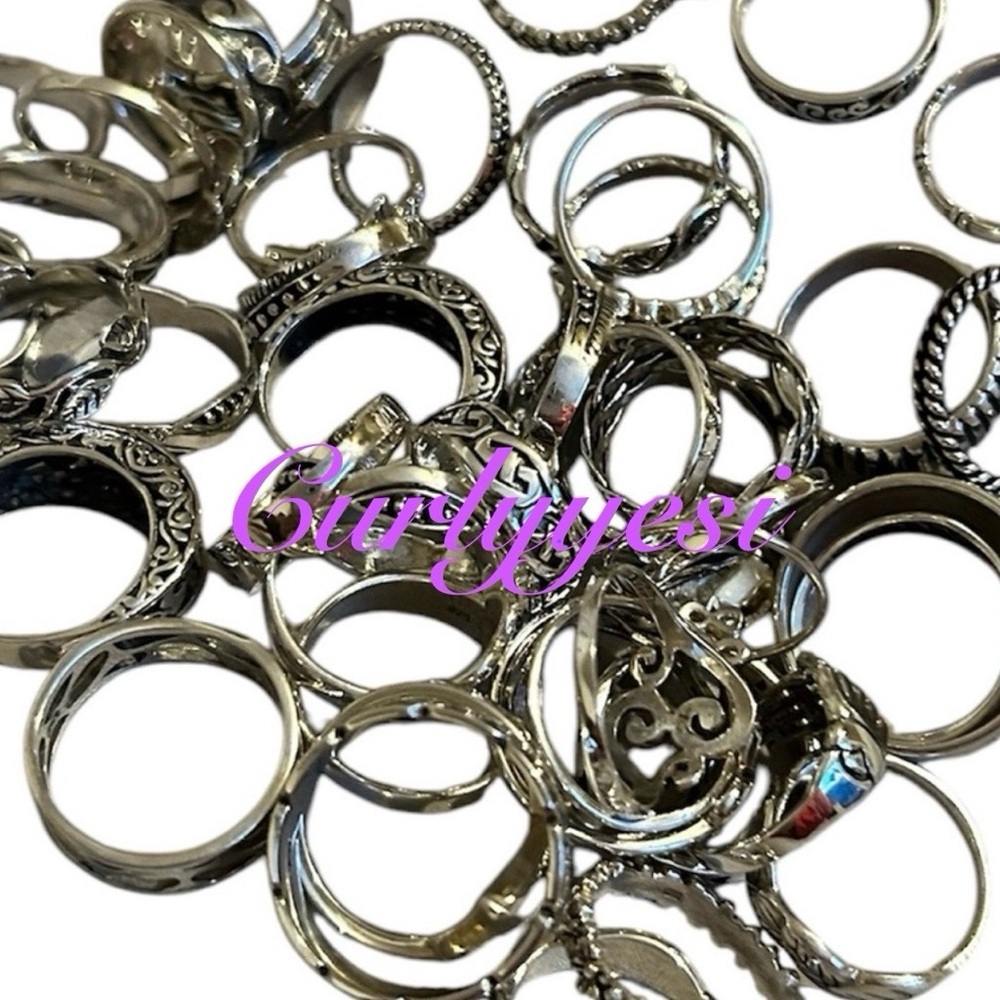 Sterling Silver 925 Ring!🔥🔥🔥Please bid responsibly NO Cancelations 🥰🔥